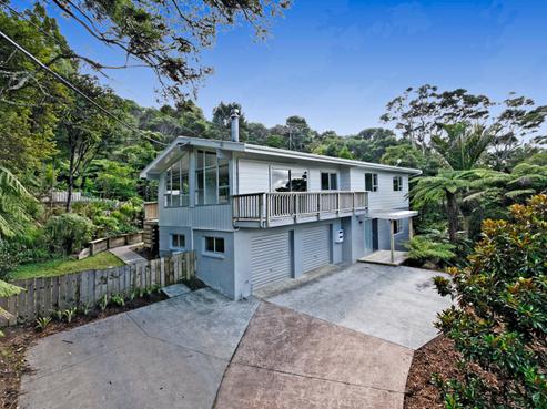 66 Rauhuia Crescent, Parau