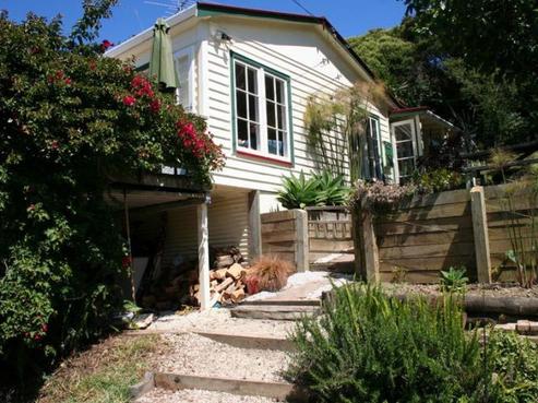 12 Crescent Road West, Ostend