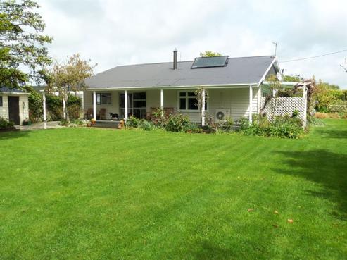 263 Collins Road, Lincoln