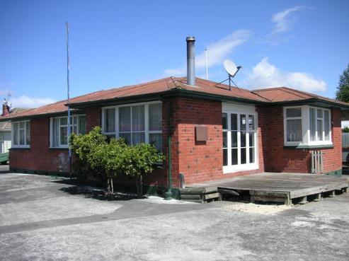 808 Kiwi Street, Camberley