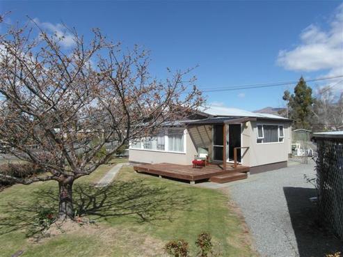 17 Simons Street, Twizel