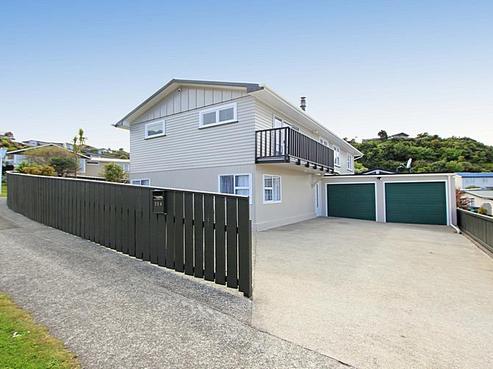 214 Dowse Drive, Maungaraki