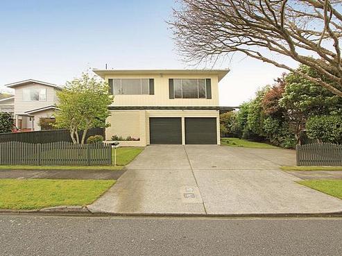 10 Ferretti Grove, Avalon