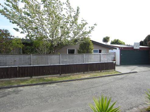 69 Eatwell Avenue, Paraparaumu Beach