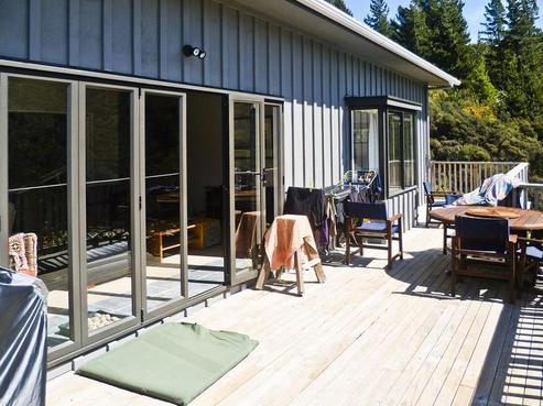 238 Tumbledown Bay Road, Port Underwood
