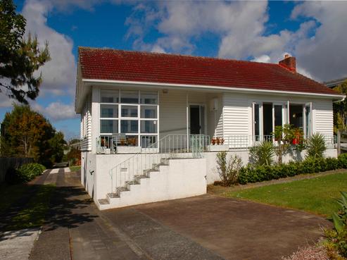 82 Marine Parade, Mellons Bay