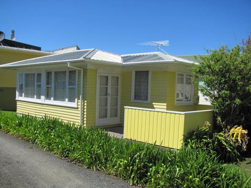 18 The Strand, Waiwera