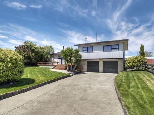 25 Ryan Crescent, Greenmeadows