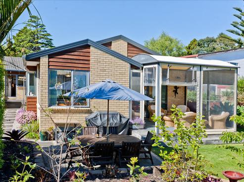 4/75 Atkinson Road, Titirangi