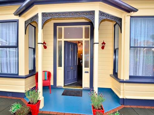 31 Pacific Street, Roslyn