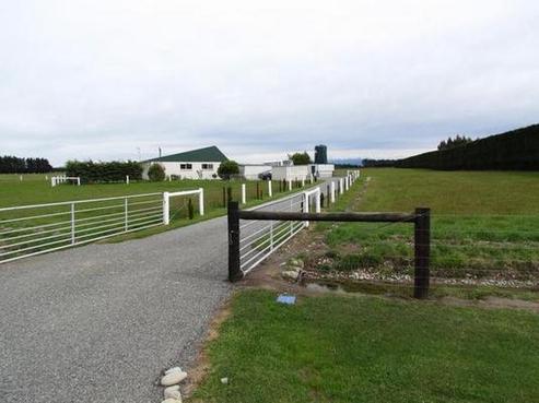 721 Ridgens Road, Darfield
