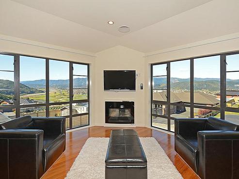 14 James Nairn Grove, Riverstone Terraces
