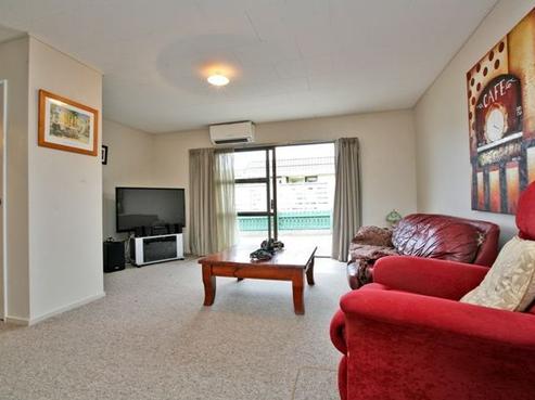 2/56 Napier Road, Havelock North