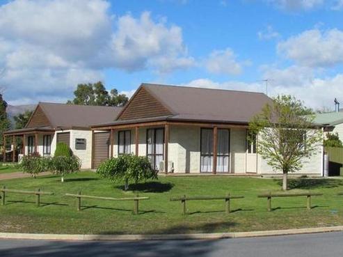 2A Pyke Court, Cromwell