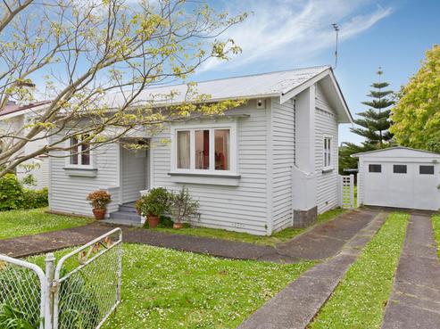 53 Huia Road, Point Chevalier