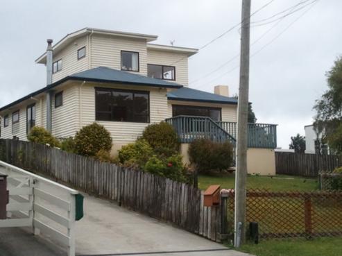 11 Te Whiti Grove, Korokoro