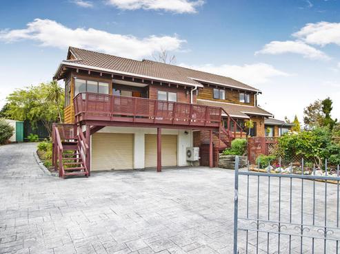 16 Millhouse Drive, Northpark