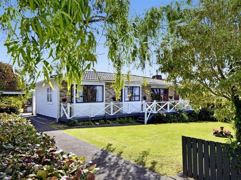 320 Rangatira Road, Beach Haven