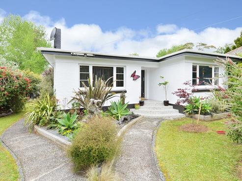 68 Great North Road, Kamo
