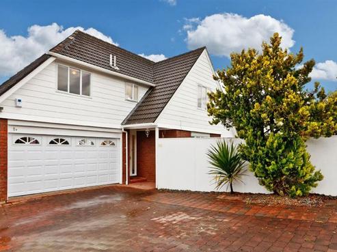 8B Elderwood Lane, Belmont