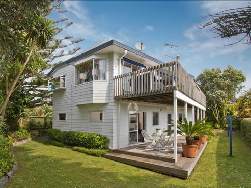 5A Aeroview Drive, Beach Haven