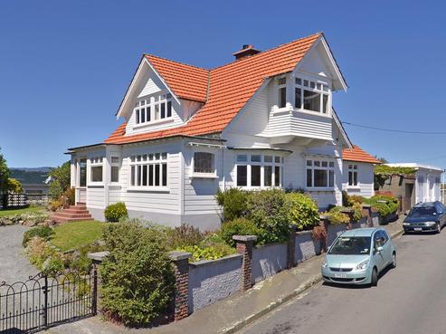 59 The Crescent, Roseneath