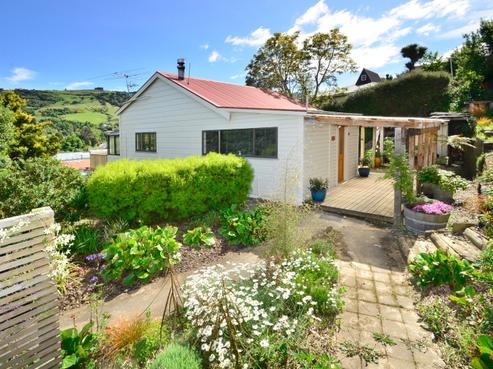 8 Leicester Street, North East Valley