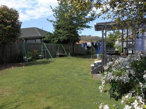 8 Kahurangi Drive, Lynmore