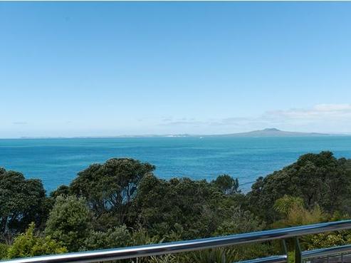 105 Churchill Road, Murrays Bay