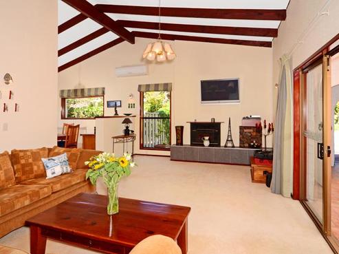 8 Prestige Place, Castor Bay