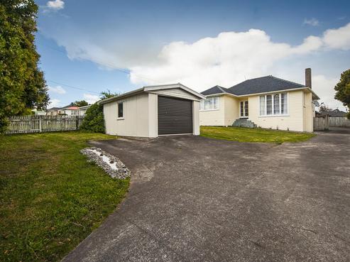 10 Netherlands Avenue, Kelston