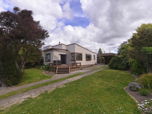 14 Newall Avenue, Stoke