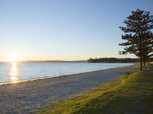 37 Oakwood Grove, Eastern Beach