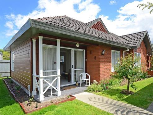 9/8 Palmer Crescent, Silverstream