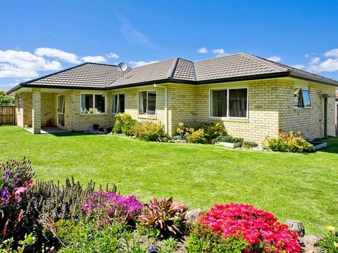 5 Captains Cove, Coastlands
