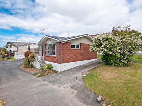 1/19 Manhattan Heights, Glendene