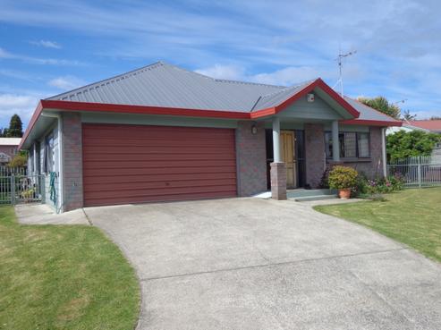 108 Waverley Place, Whangamata