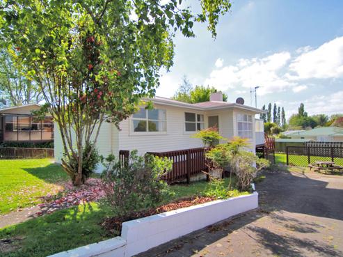 6 Wanaka Place, Glenview