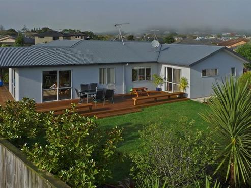 2 Valley Side Way, Pukekohe