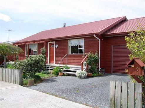 9 Queen Street, Milton