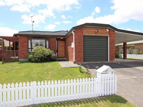 13 Beachwater Grove, Paraparaumu Beach