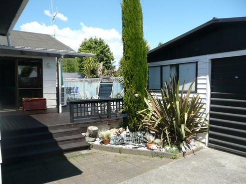 92 Arnold Street, Leamington