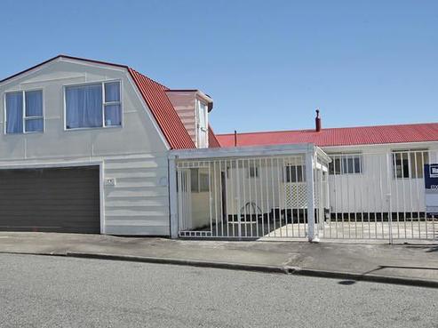 10 Tobago Crescent, Grenada North