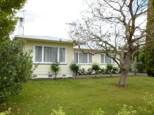 20 Downing Avenue, Pirimai
