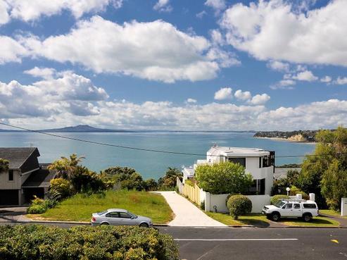 22 Churchill Road, Murrays Bay