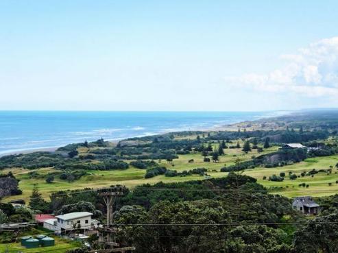 69 Domain Crescent, Muriwai