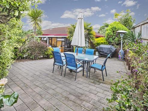 27A Booralee Avenue, Botany Downs
