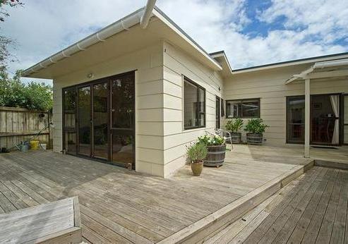 2/3 Esslin Road, Surfdale