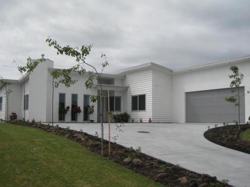 3 Cole Thomas Place, Huntington