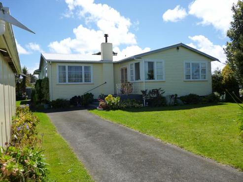 15 Dieffenbach Street, Opunake